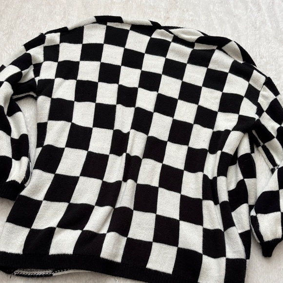 SHEIN Black and White Checkered Cardigan - Picture 4 of 4